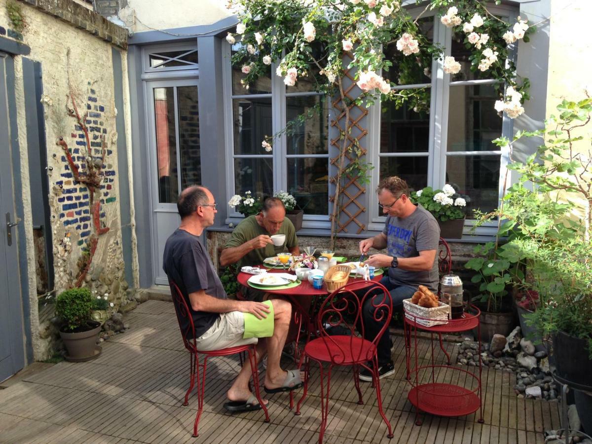 Les Capucines Bed and Breakfast Abbeville Eksteriør billede